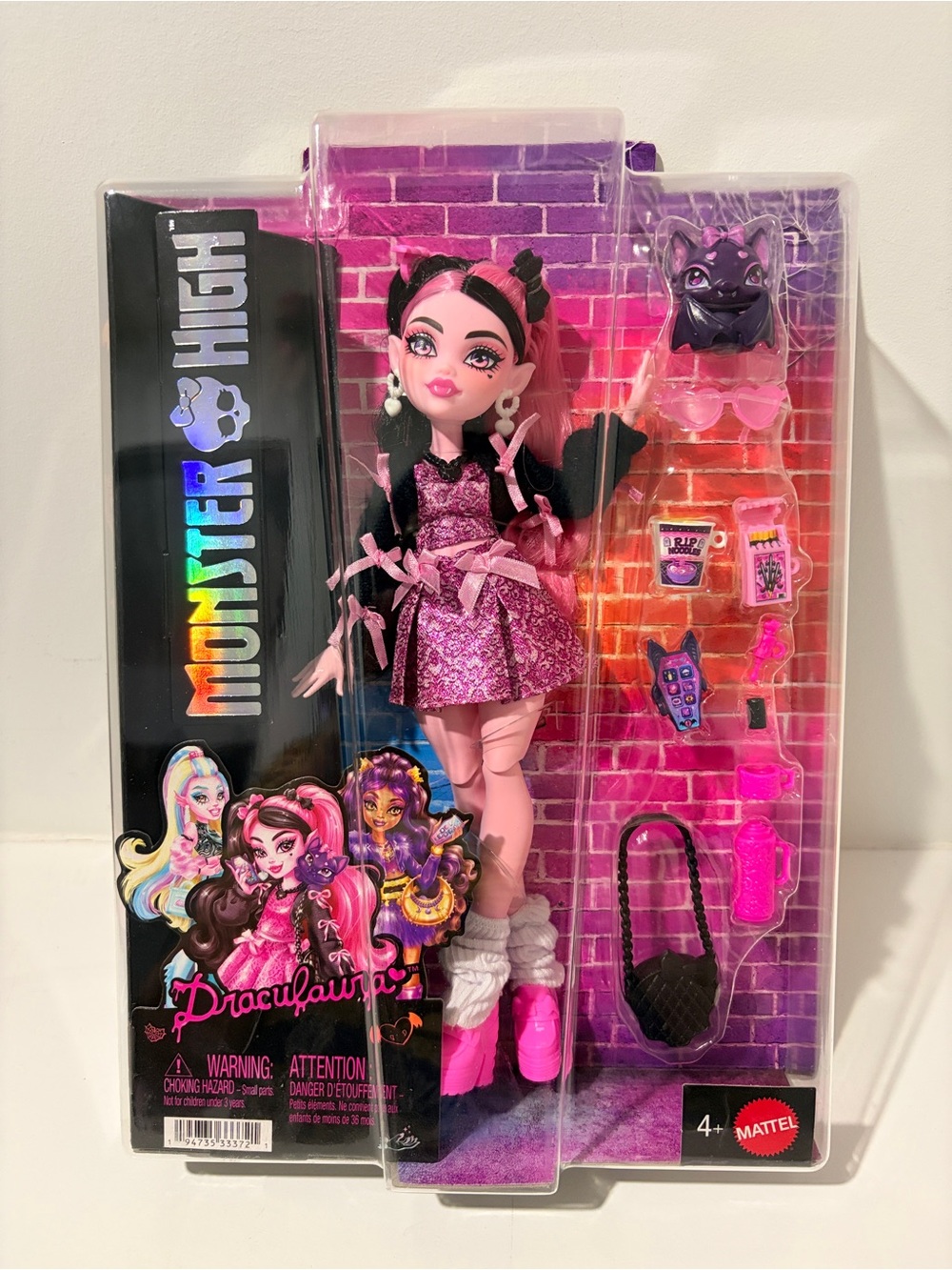 Monster High Skelita Calaveras Fashion Doll in Ruffled Dress w/ pet collectibles